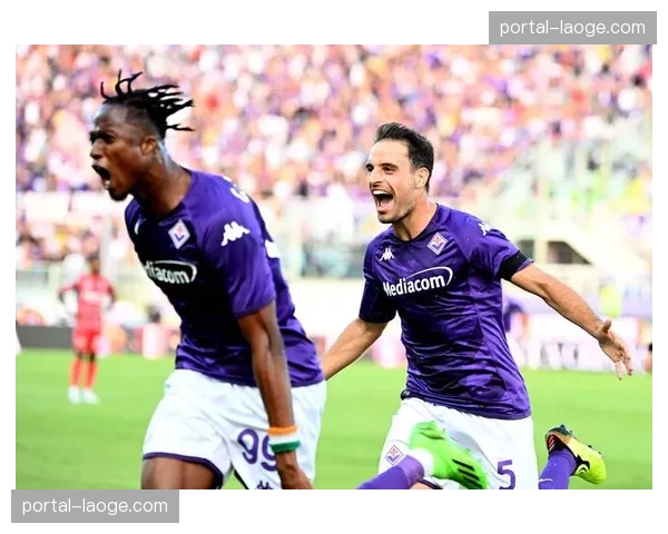 荷兰中场控球与压迫体系，遭遇快速反击型球队时的结构稳定性测试